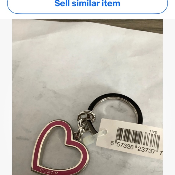 Brand New With Tags COACH key chain - Picture 1 of 1